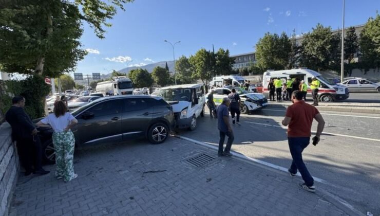 Kahramanmaraş’ta kaza: 2’si polis 4 yaralı