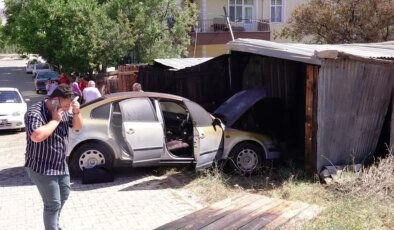 Kırıkkale’de Yangın, Otomobile Büyük Hasar Verdi