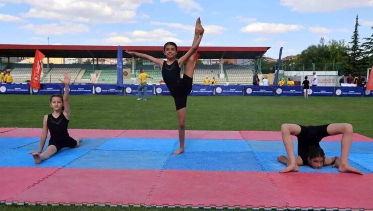 Kırşehir’de Yaz Spor Okulları Açıldı