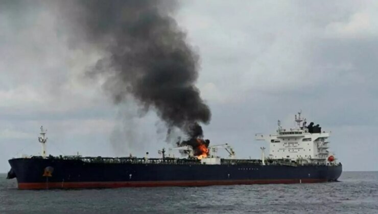 Kızıldeniz’de Yunan yük gemisi silahlı saldırı sonucu battı