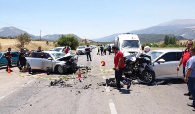 Konya’da Kafa Kafaya Çarpışma: 1 Ölü, 9 Yaralı