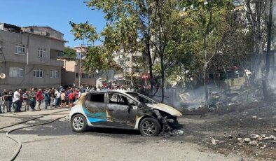 Küçükçekmece’de Gecekondu ve Otomobil Yangını: 1 Yaralı