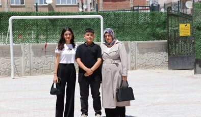 LGS’de tüm soruları doğru yanıtlayan Elazığlı Yiğit, başarının sırrını anlattı
