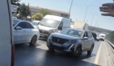 Motokuryeden Ambulansa Yol Açma Çabası