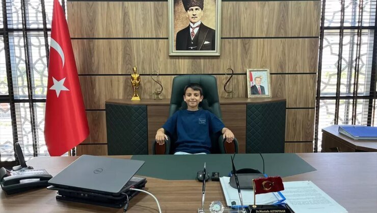 Öğrenci Ömer Sedat Güler, Kaymakam Altınpınar’ı Ziyaret Etti