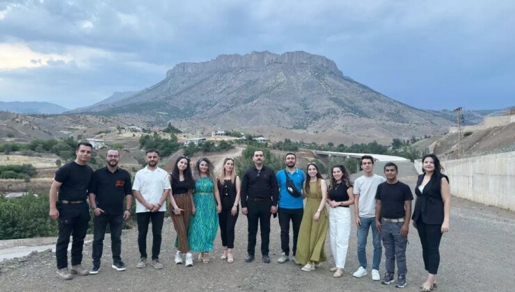 Öğretmenlerden ‘Sınırda Değil, Zirvedeyiz’ Projesi