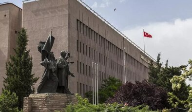 Para karşılığı FETÖ dosyalarını kapatan katibe 1190 yıl hapis talebi