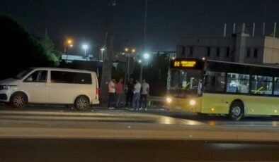 Pendik’te İETT otobüsü ticari araca çarptı