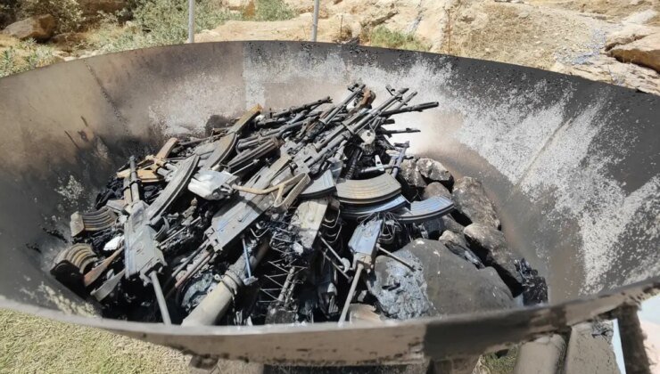 PKK’nın yaktığı silahların son hali! İşte törenden kare kare tüm detaylar