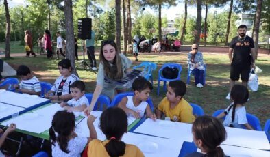 Ressam Melis Doğan, Midyat’ta Çocuklarla Resim Etkinliği Düzenledi