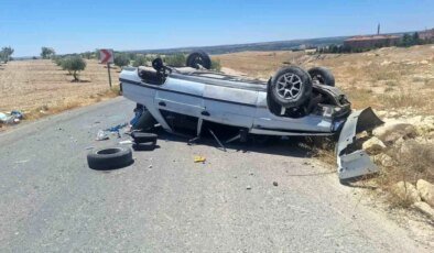 Şanlıurfa’da Lastiği Kopan Otomobil Devrildi, 2 Yaralı