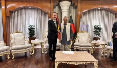 Savunma Sanayii Başkanı Haluk Görgün, Bangladeş Geçici Hükümeti Başkanı’nı Ziyaret Etti