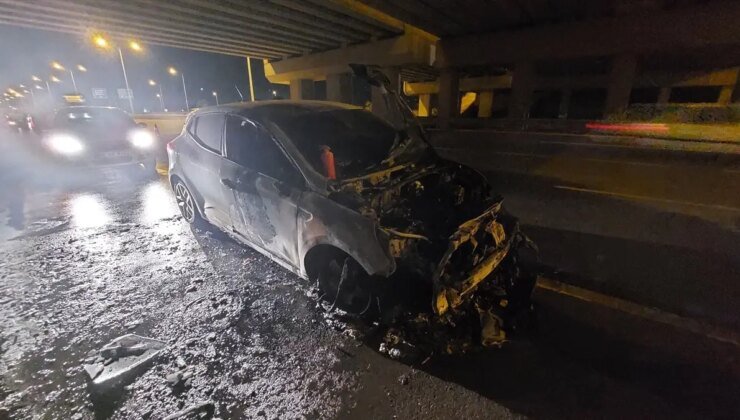 Seyir Halindeki Otomobilde Yangın Çıktı