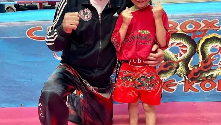 Sifu Nihat Atamtürk’e Üstün Başarı Belgesi