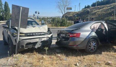 Sivas’ta Trafik Kazası: 5 Yaralı