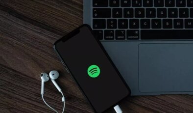 Spotify uygulamalarıyla tepki çekiyor: Peygamberimize hakaret eden başlıklarla listeler var