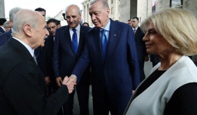 TBMM’deki 15 Temmuz anma programına Tansu Çiller de katıldı