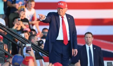 Trump, ABD tarihinin en büyük vergi indirimi tasarısını imzaladı