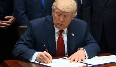 Trump, Suriye’ye yönelik yaptırımları resmen kaldırdı
