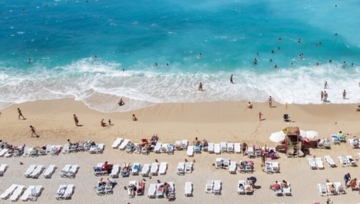 Türkiye’nin turizm geliri yılın ikinci çeyreğinde yıllık bazda yüzde 8,4 arttı