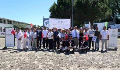 Uludağ Üniversitesi’nde 50. Yıl Kupası Genç Atlar Yarışması Düzenlendi