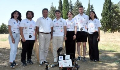 Üniversite öğrencilerinin geliştirdiği ‘Tarımın Kartalı’ robotu, Avrupa’dan birincilikle döndü