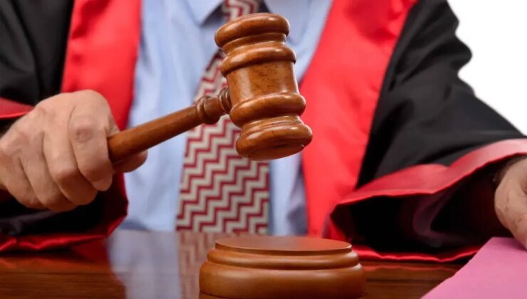Yargıtay, eşine "çok yiyorsun" diyen adam ile sürekli misafir çağıran kadını eşit kusurlu buldu
