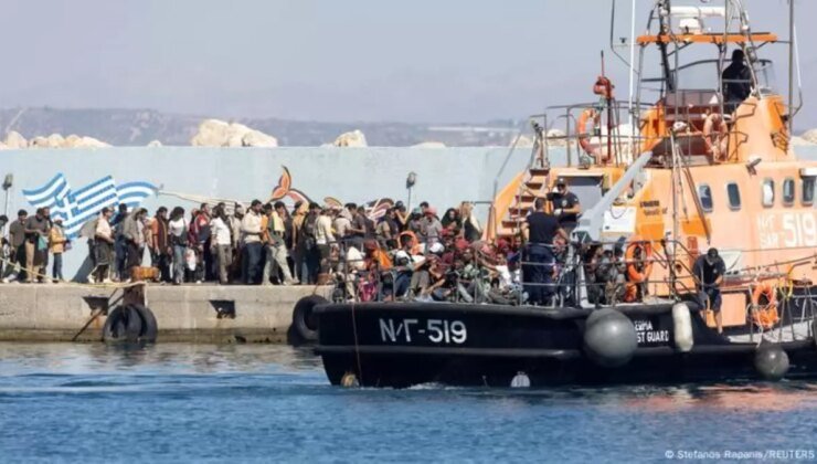 Yunanistan, Girit’te İltica Başvurularını Askıya Aldı