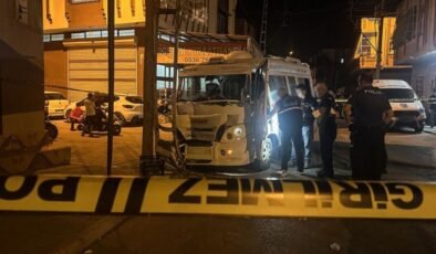 Adana’da dolmuşa silahlı saldırı; sürücü öldü