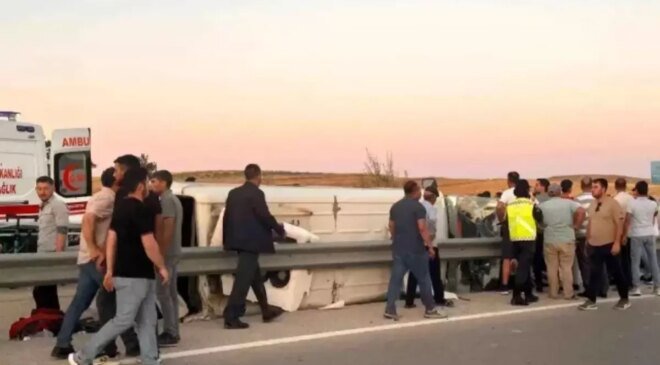 Afyonkarahisar’da feci kaza! 10 kişi yaralandı