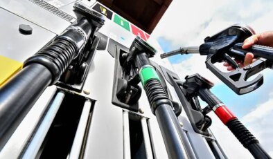 Akaryakıta zam geliyor! Motorin 57 TL’yi aşıyor, benzin 55 TL’ye dayandı