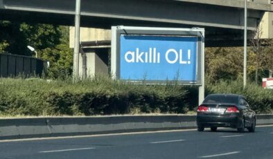 Ankara’da görülen gizemli "Akıllı ol" afişleri merak uyandırdı