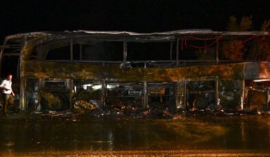 Ankara’da yolcu otobüsü alev aldı, yolcular tahliye edildi