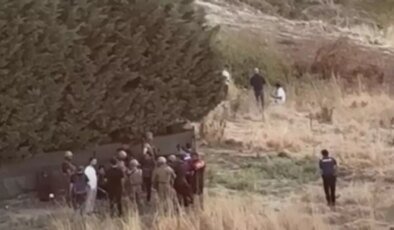 Boşanma aşamasındaki eşini vurup silahı kendi başına dayadı: 5 saatte ikna edildi