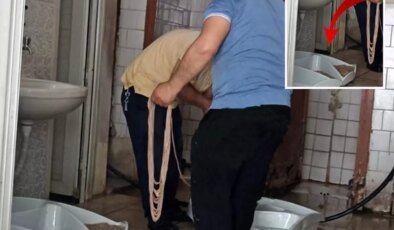 Burası Hindistan değil Türkiye! Tuvalette kokoreç hazırladılar