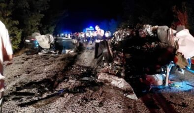 Çanakkale’de trafik kazası: 6 ölü