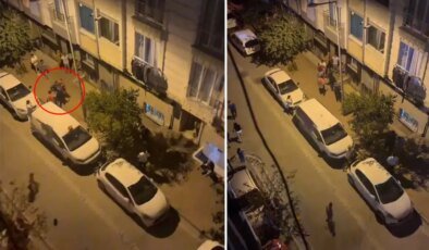Çocuk yaştaki saldırgan, polisi böyle yumrukladı