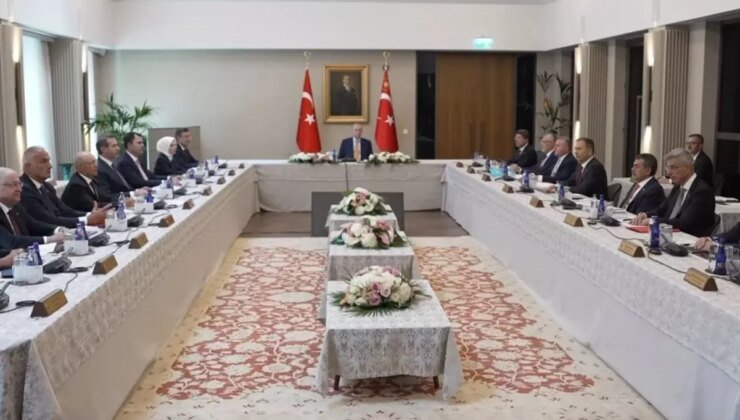 Cumhurbaşkanı Erdoğan başkanlık etti! Malazgirt Zaferi’nin yıl dönümünde kabine, o ilçede toplandı