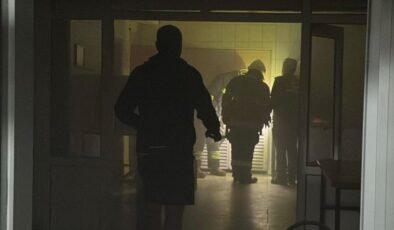 Eskişehir Büyükşehir Belediyesi binasında oluşan duman tahliye edildi