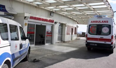 Fare zehri yutan bebek hastanede yaşam savaşı veriyor