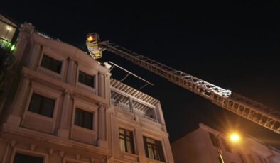 Fatih’te otel yangını