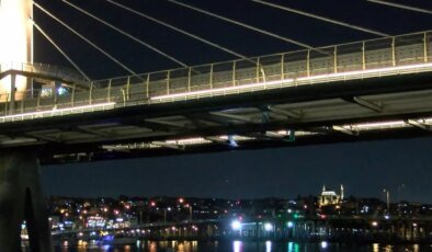 Haliç Metro Köprüsü’nden denize düşen kişi kayboldu