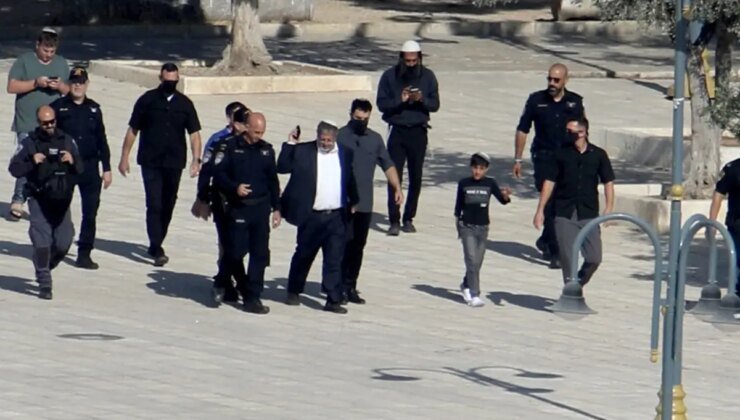 İsrailli aşırı sağcı Bakan Ben-Gvir, Mescid-i Aksa’ya baskın düzenledi