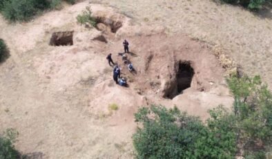 Kayseri’de kaçak kazıya dronla suçüstü: 4 gözaltı