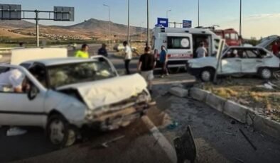 Kayseri’de trafik kazası: 2 ölü, 4 yaralı