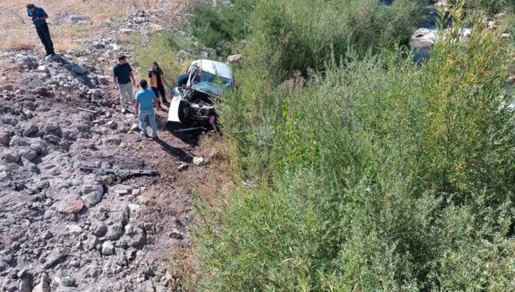 Metrelerce yüksekten düşen araç iki kişiye mezar oldu