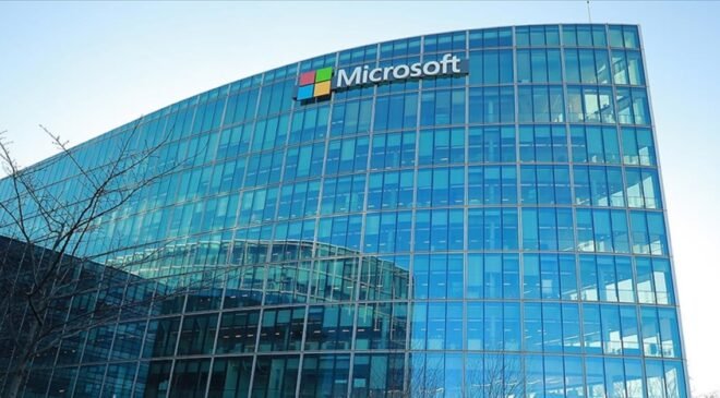 Microsoft, İsrail ile işbirliğini protesto eden iki çalışanını işten çıkardı