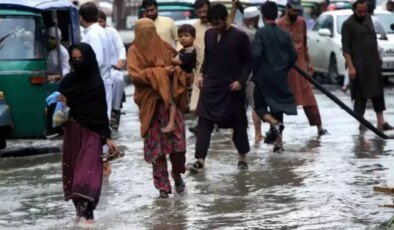 Pakistan’da muson yağmurlarında can kaybı 674’e yükseldi