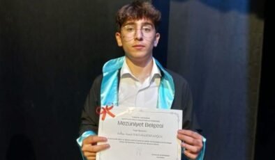 Sahilde gezerken dalgalar yuttu!