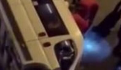 Sultanbeyli’de servis minibüsü ile otomobil çarpıştı: 10 yaralı